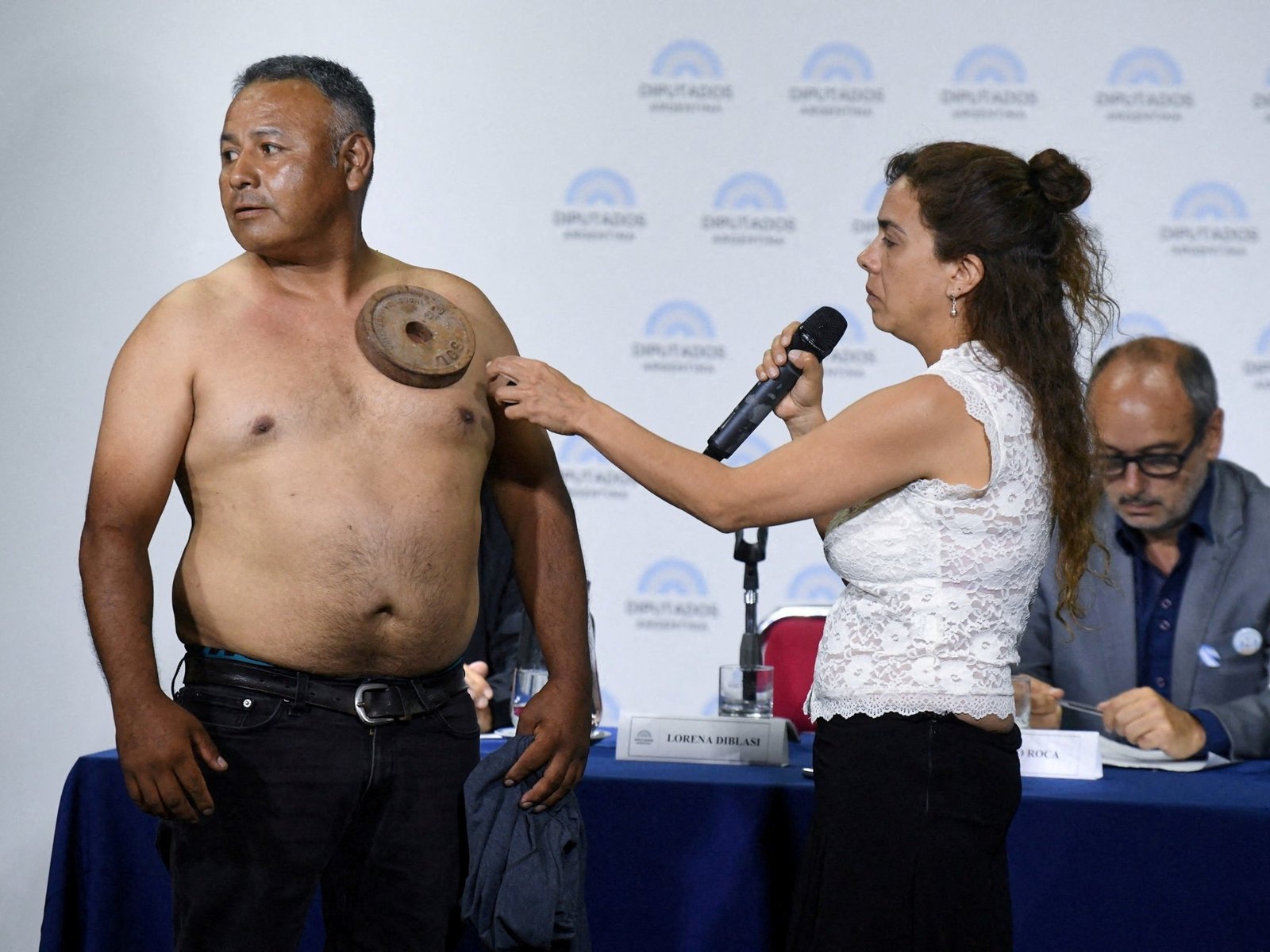 La «magnetización» postulada por una diputada del PRO y el riesgoso relato antivacunas en el Congreso