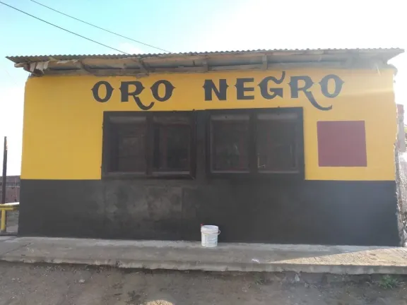 Le robaron al Club Oro Negro: desde el inodoro hasta la heladera