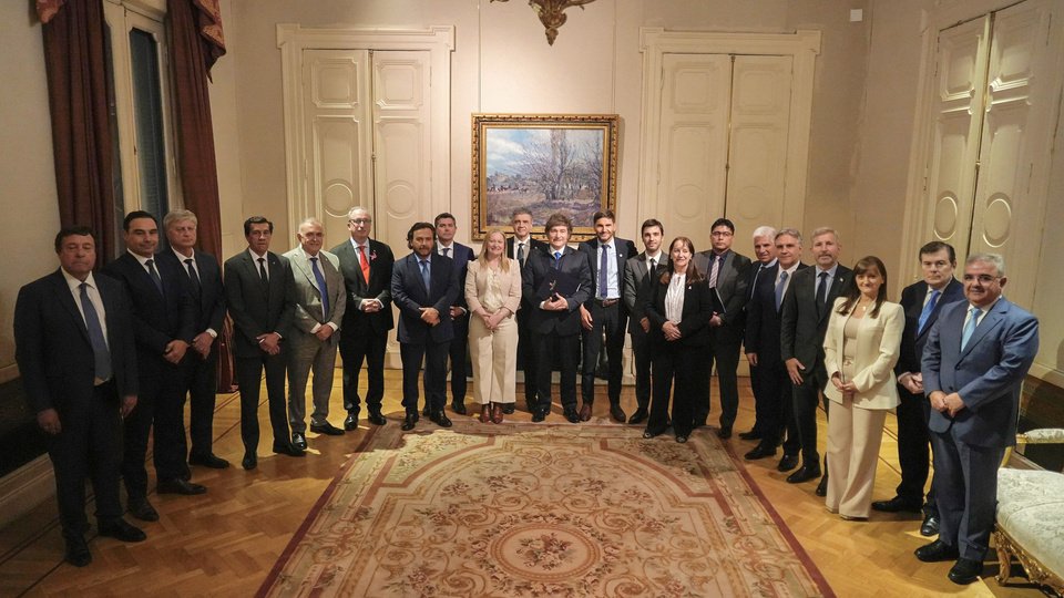 Los gobernadores y un diálogo a ciegas