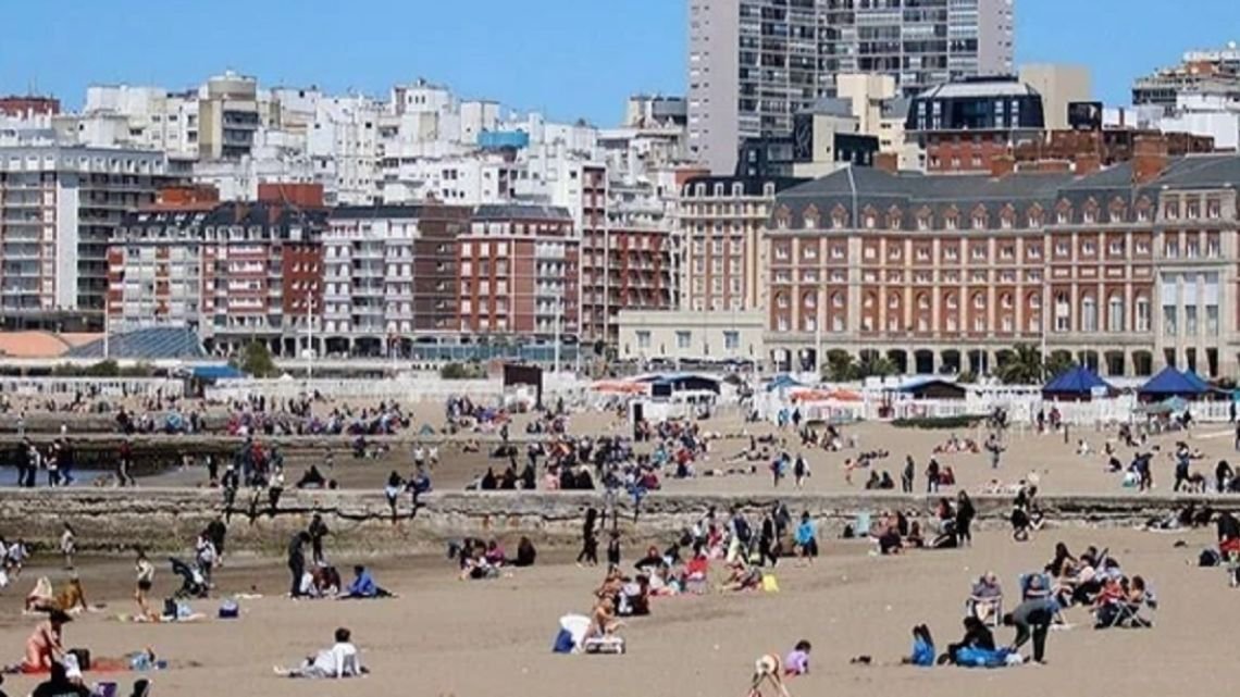Mar del Plata: de cuánto serán las multas por fumar fuera de las zonas habilitadas en 2026