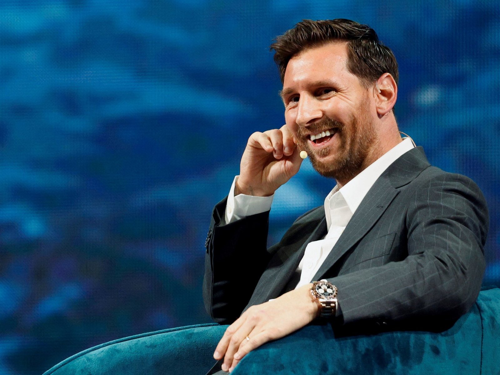 «Me gusta lo empresarial, quiero aprender porque el fútbol se termina»