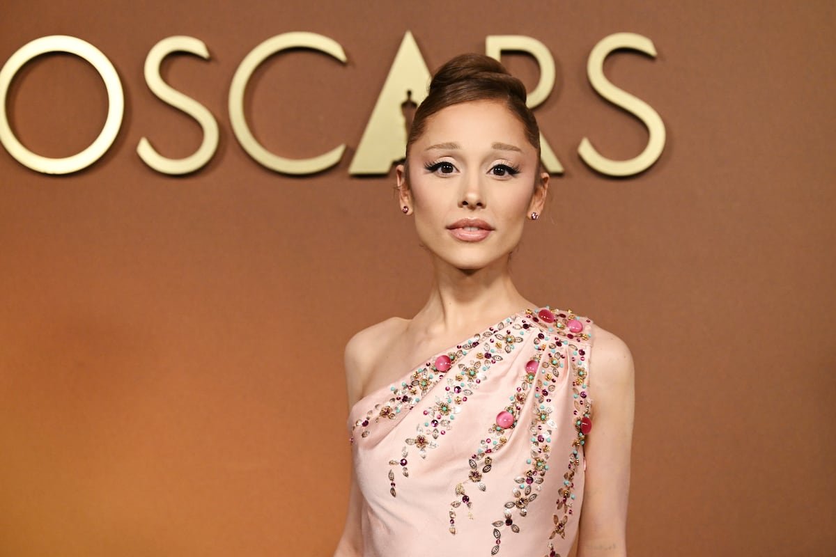 Nueve días de cárcel para el australiano que se abalanzó sobre Ariana Grande en el estreno de ‘Wicked 2′ en Singapur | Gente