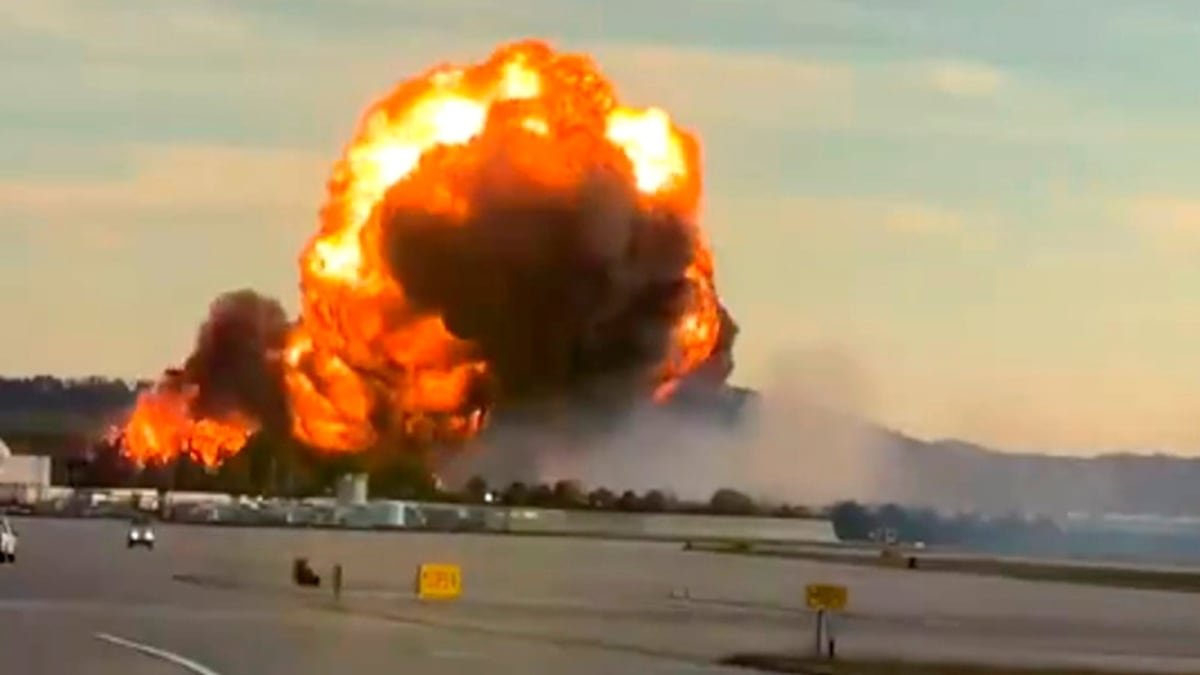 Nueve muertos y una docena de heridos tras estrellarse un avión de carga en Louisville | Internacional