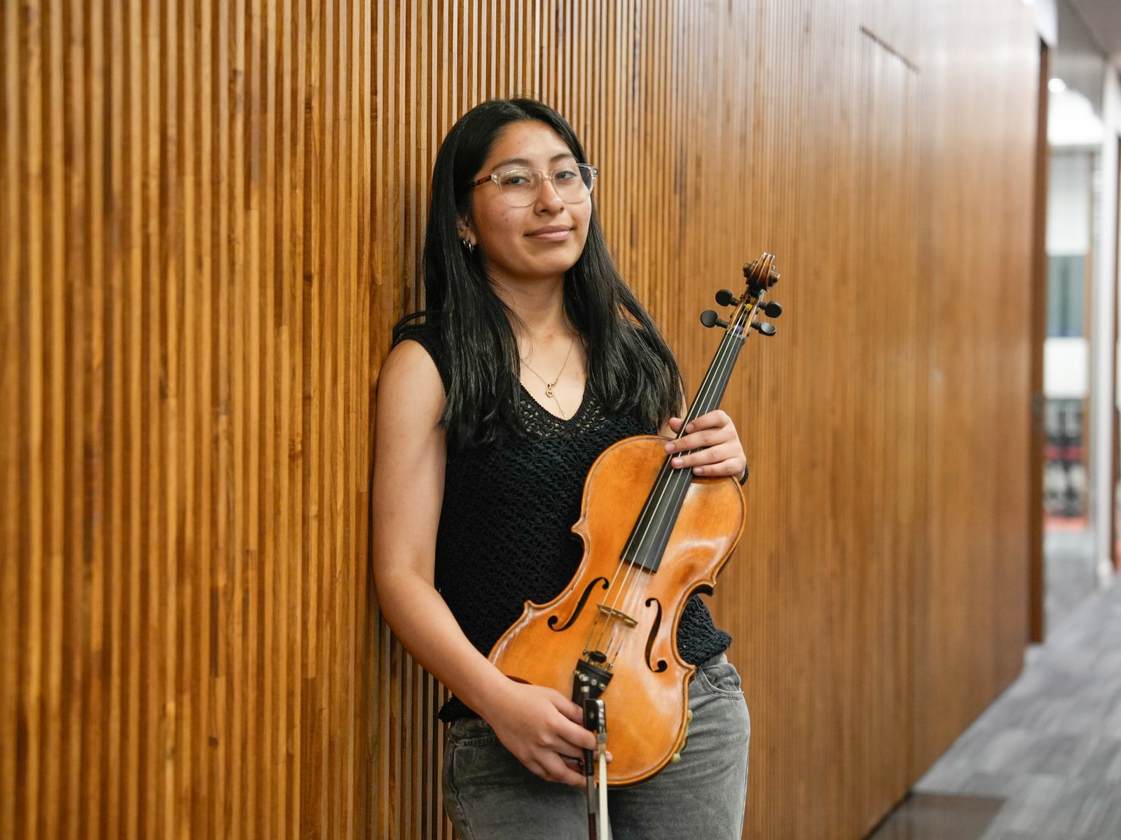 Se crió en la Villa 31, aprendió a tocar la viola y terminó en el escenario del Teatro Colón con Andrea Bocelli