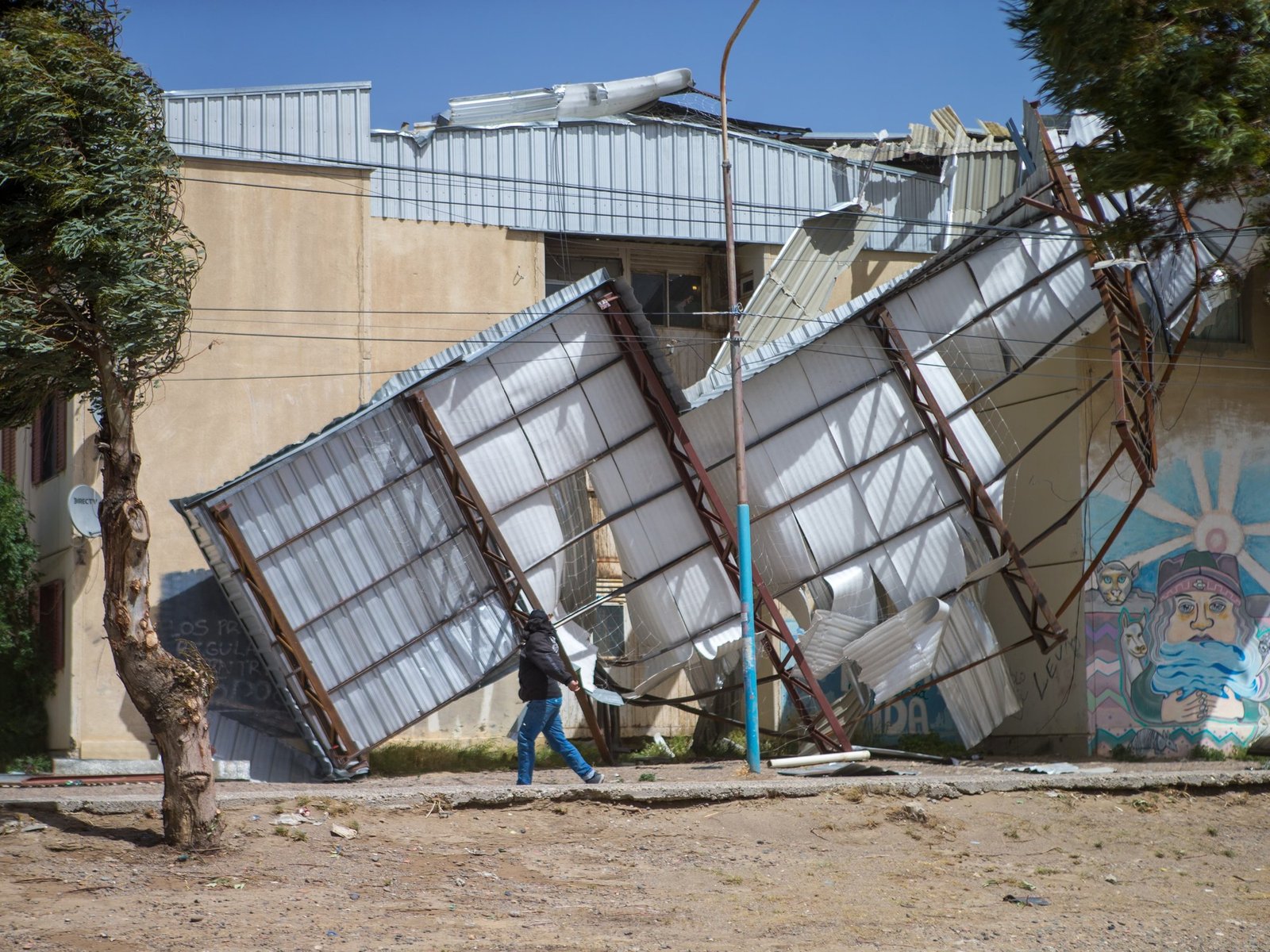 Sigue el alerta por fuertes vientos en la Patagonia y hay preocupación por los incendios en Epuyén