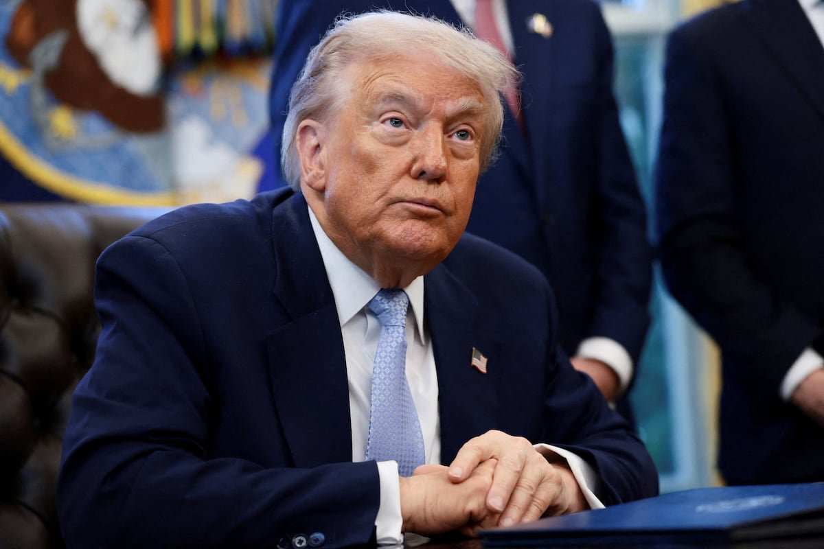 Trump firma la ley para liberar los papeles de Epstein | Internacional