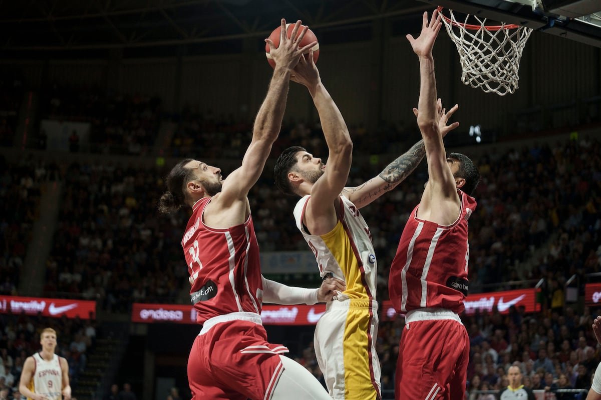 Una España solidaria y enérgica pasa por encima de Georgia: 90-61 | Baloncesto | Deportes