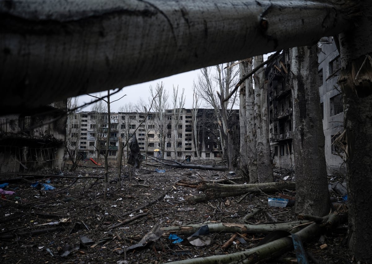 Una unidad del Ejército ruso organiza un macabro concurso para posar con prisioneros ucranios ejecutados | Internacional