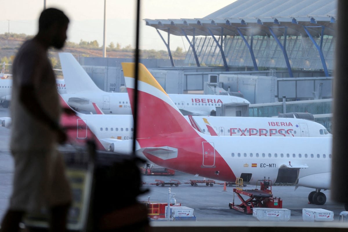 Venezuela revoca las concesiones a Iberia, TAP, Avianca, Latam, Turkish y Gol tras suspender sus vuelos en plena escalada militar