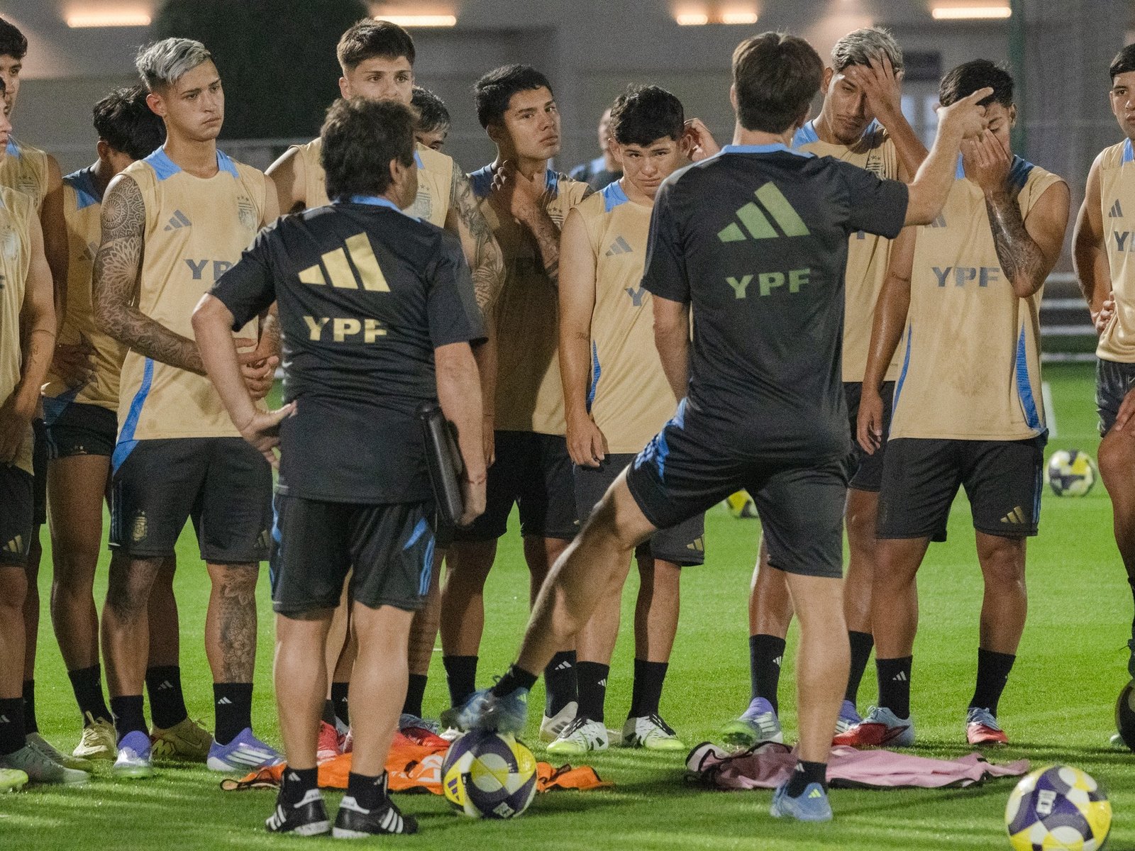 a qué hora juega la Selección Argentina vs México por los 16vos de final en Qatar 2025