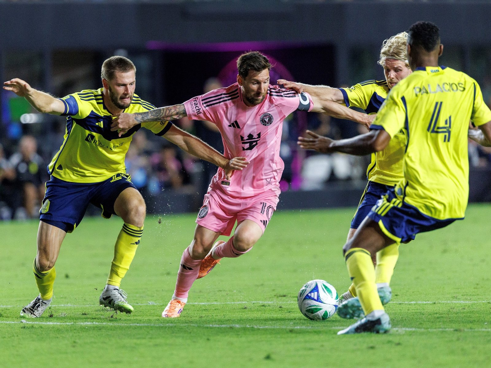 a qué hora juegan, formaciones y cómo verlo