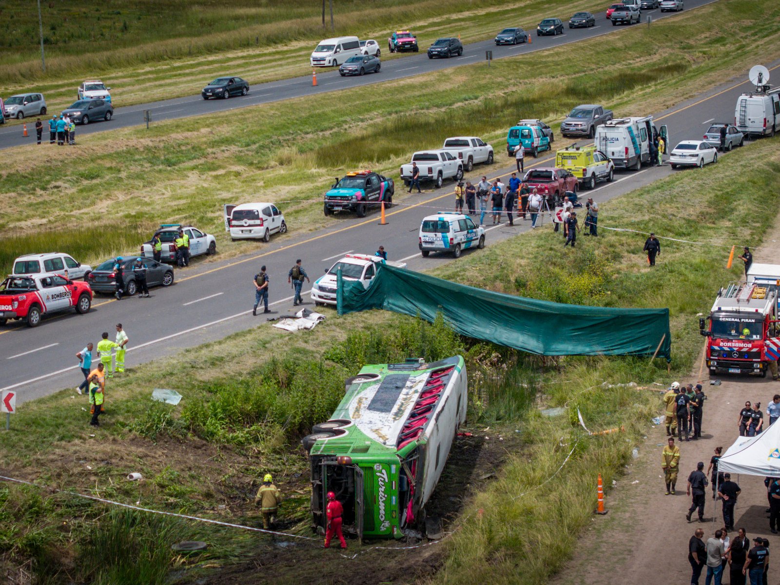 el testimonio de un pasajero del micro que volcó en la ruta 2