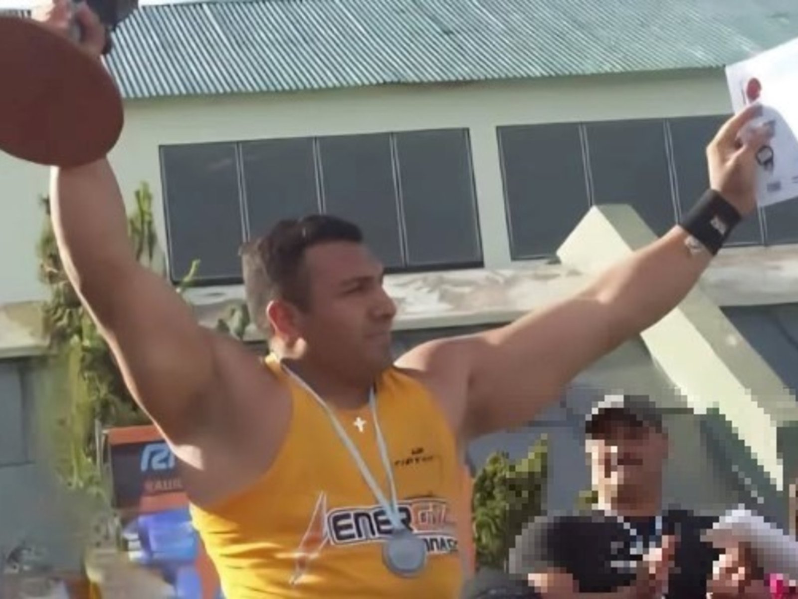 exhumaron el cuerpo del strongman que apareció con un tiro de FAL en un cuartel de Puerto Iguazú