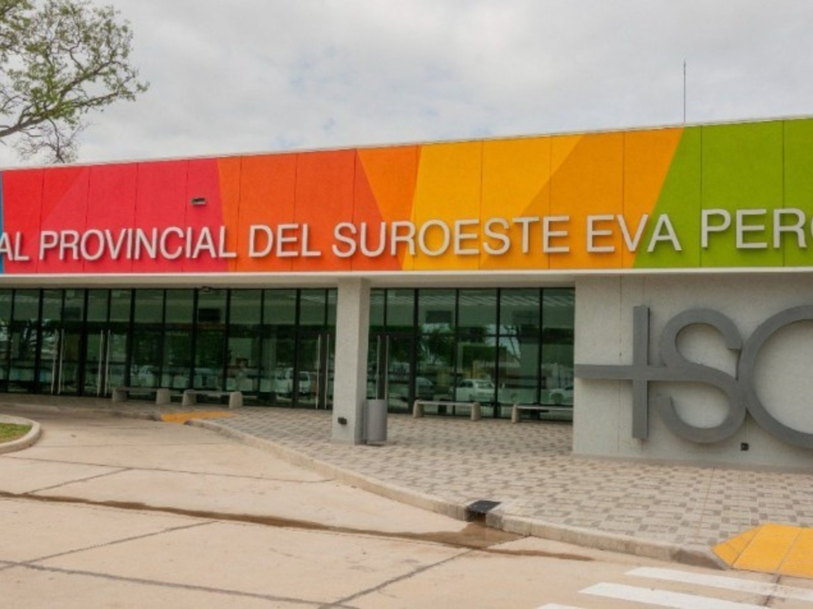 hay tres heridos y un detenido