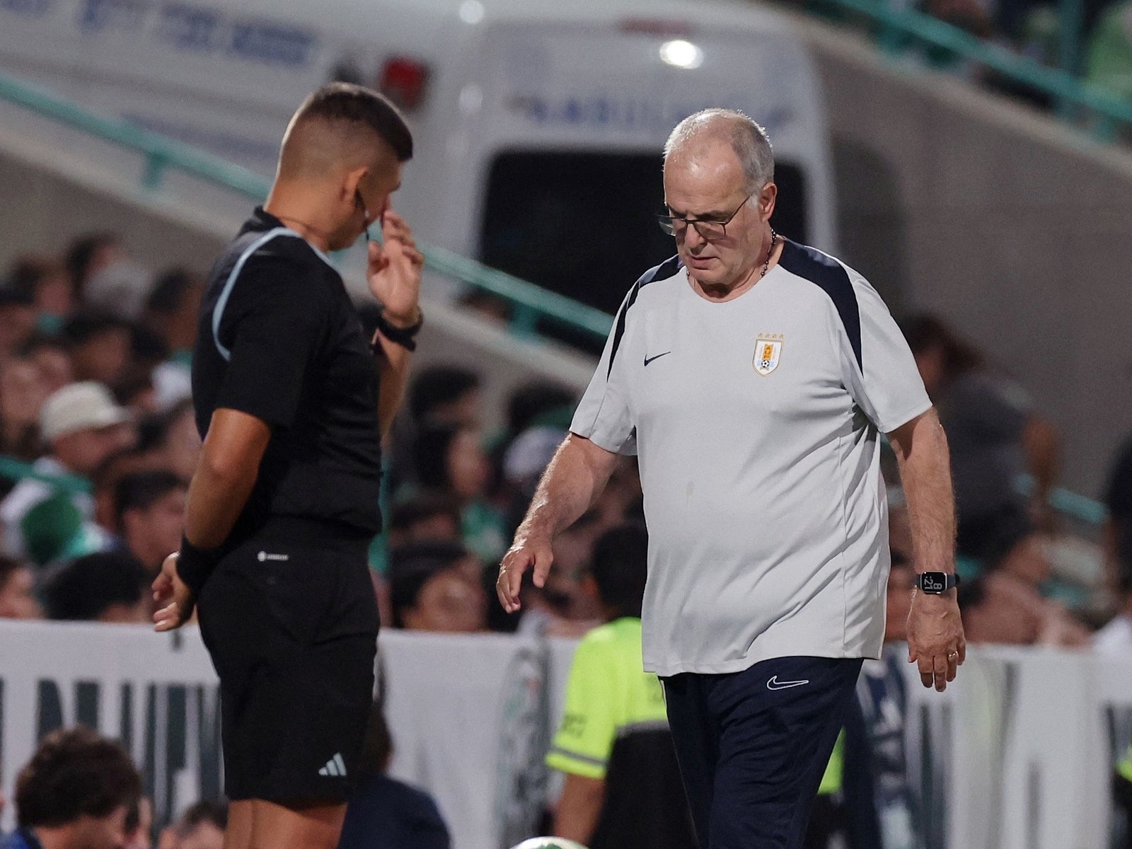 la AUF convocó a una sorpresiva conferencia de prensa en la que hablará el DT