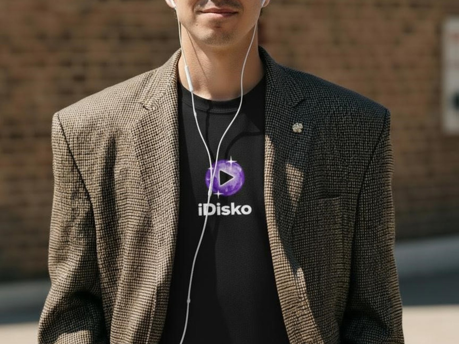 lanza una app para «conectar a través de la música» y muestra su faceta de empresario