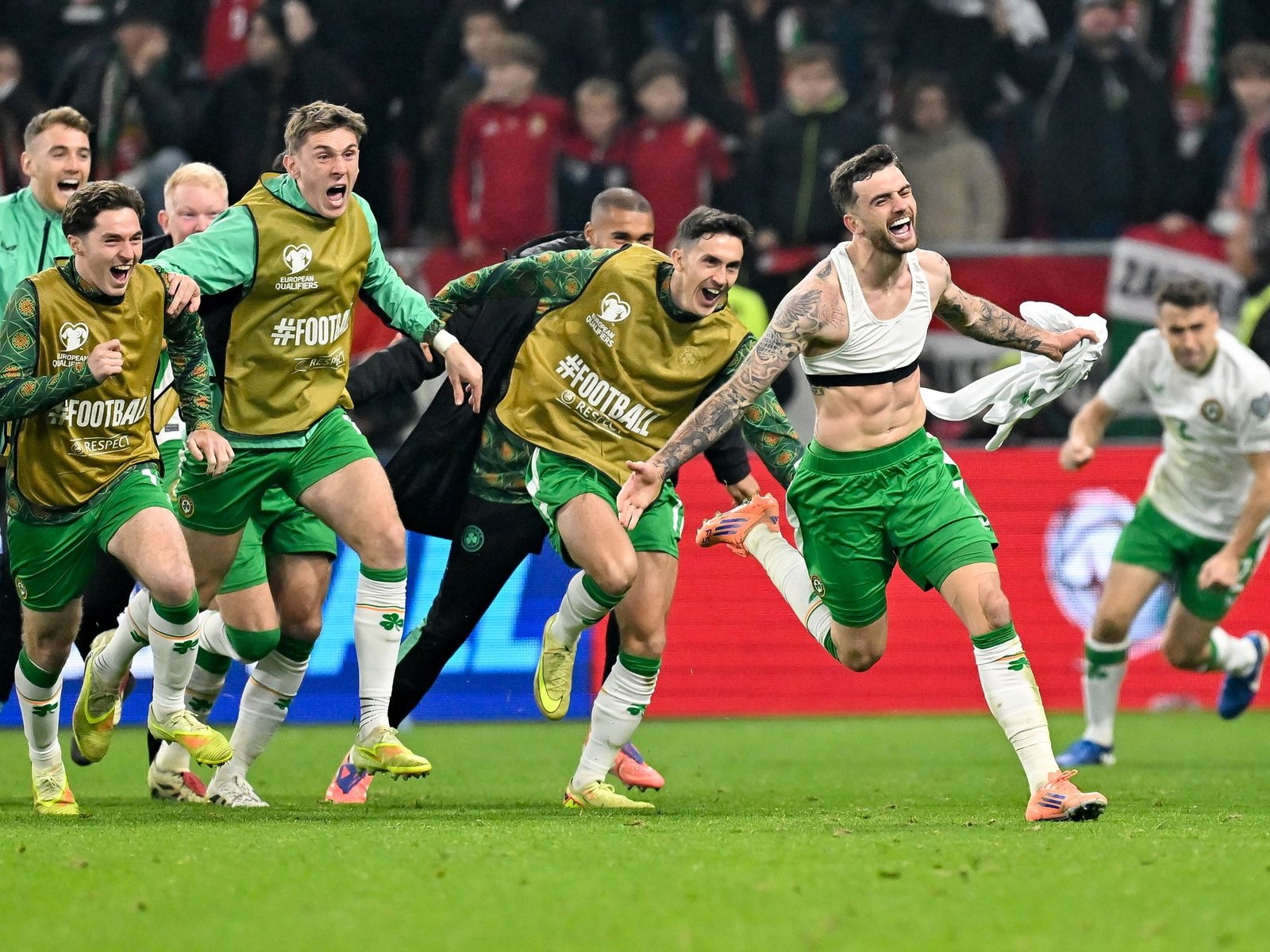 le ganó a Hungría en el minuto 95 y jugará el repechaje por clasificar al Mundial 2026