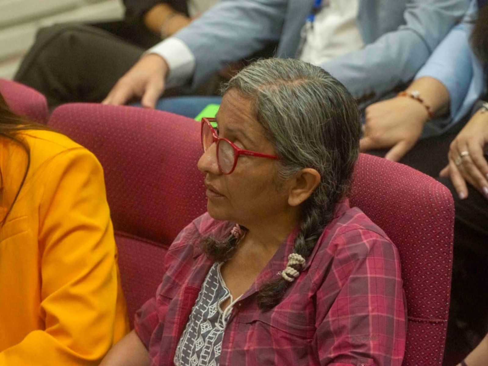 los chats en los que una Marcela Acuña desesperada reconoce que «pasó algo grave» en su casa