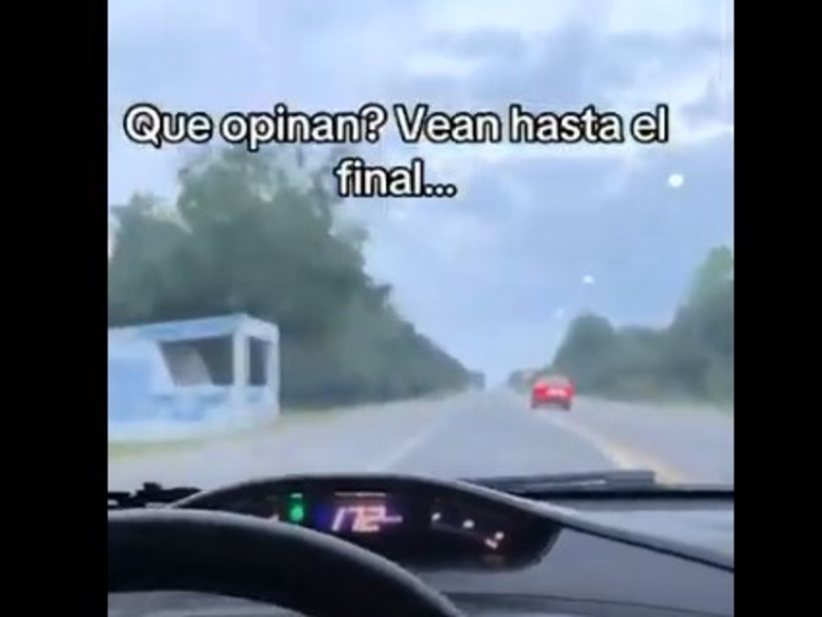 subió videos manejando a más de 170 km/h y con su hijo de acompañante sin cinturón