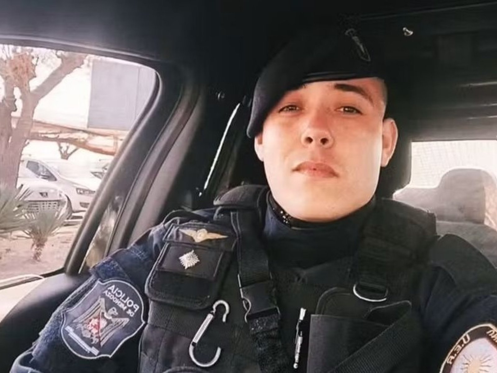 un caballo se le cruzó en la ruta