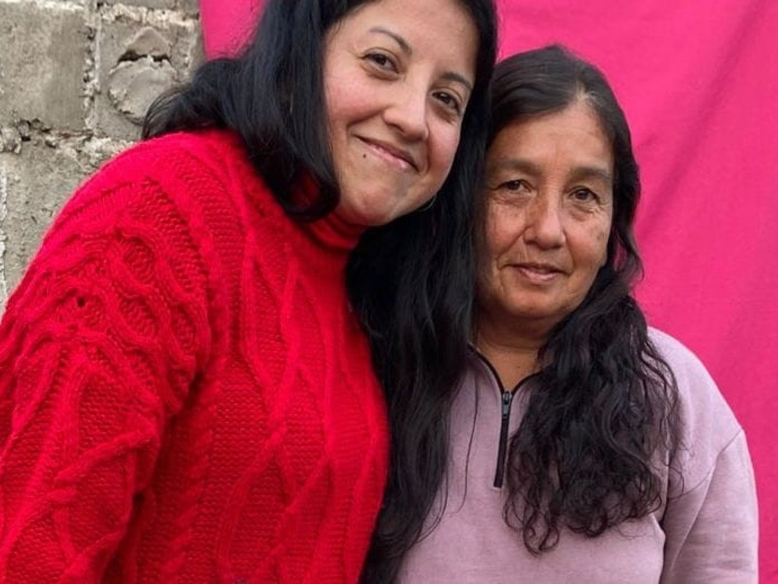 Abusaron de ella, tuvo una hija a los 12 y 38 años después comparten la primera Navidad juntas: «¿Fuiste una niña feliz?»