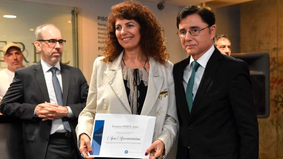 Ana Arzoumanian ganó el Premio Perfil al Mejor Aporte al Pensamiento Crítico Internacional