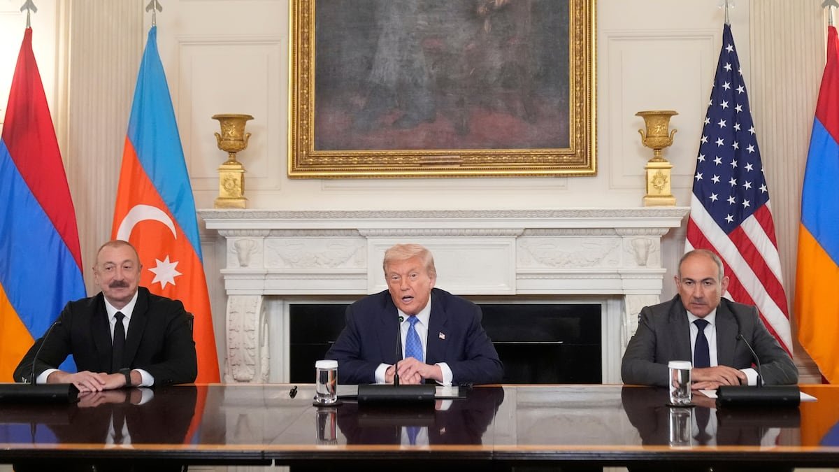 Armenia y Azerbaiyán escenifican el acuerdo de paz de Trump con tímidos intercambios comerciales | Internacional