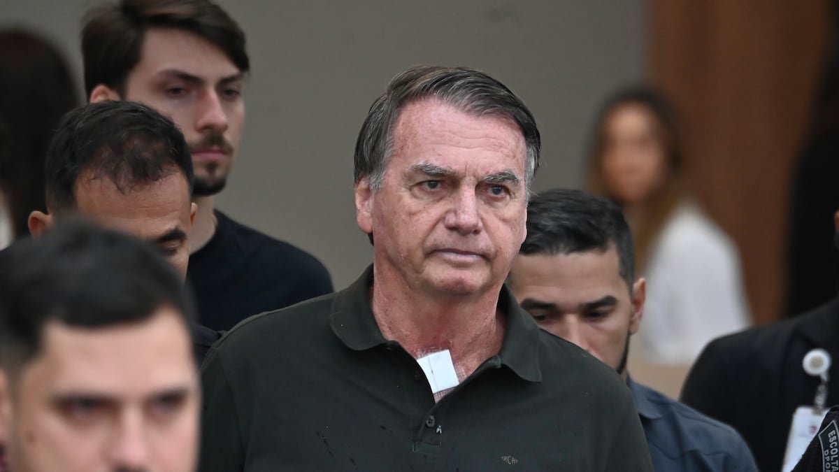 Bolsonaro se somete a la tercera operación en cuatro días para resolver las crisis de hipo | Internacional