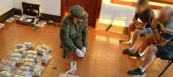 Corrientes: Gendarmes secuestraron más de 13 kilos de marihuana escondidos en el tanque de un auto
