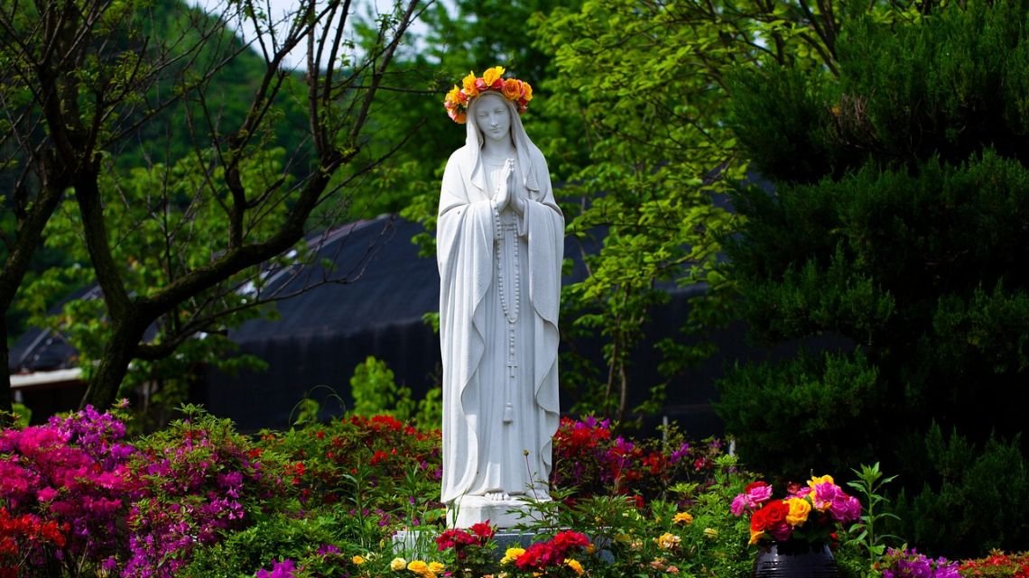 Escapadas de fe: los mejores destinos para celebrar el Día de la Virgen