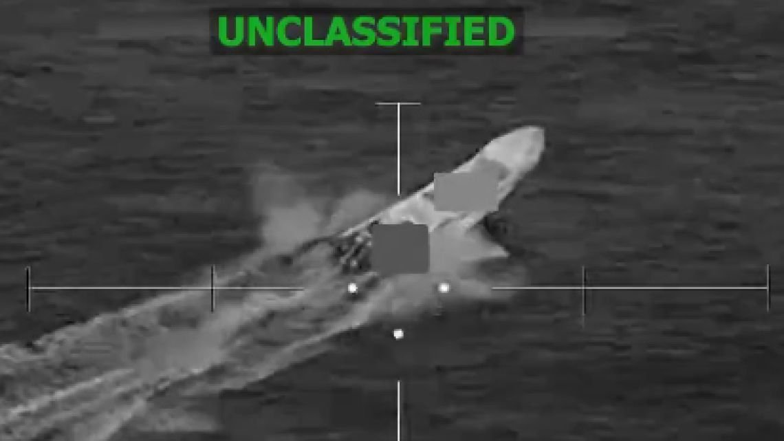 Estados Unidos sigue hundiendo lanchas que vincula al narcotráfico desde Venezuela