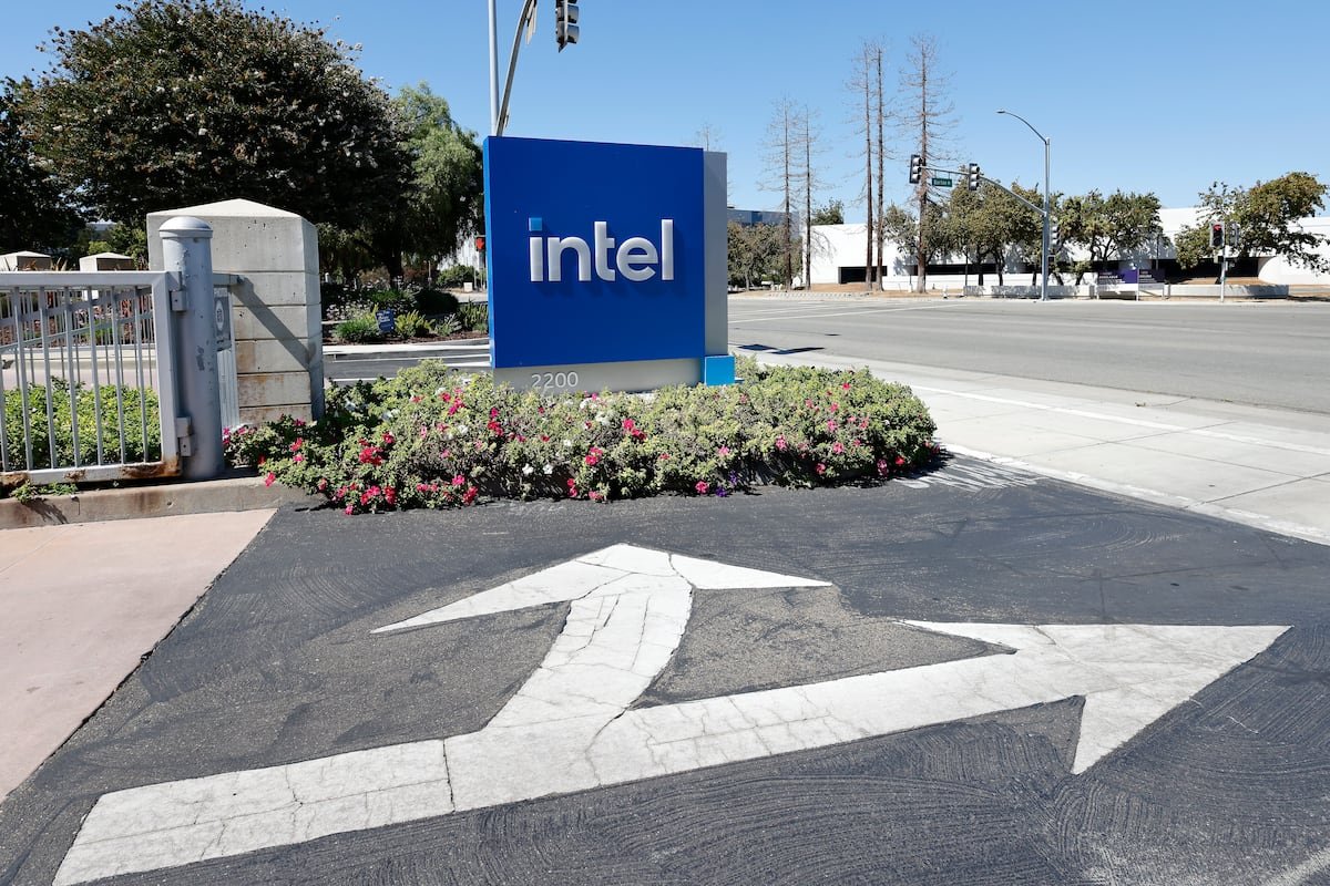 Intel cierra la venta de acciones a Nvidia y culmina la reorganización del capital con SoftBank y el Gobierno Trump | Economía