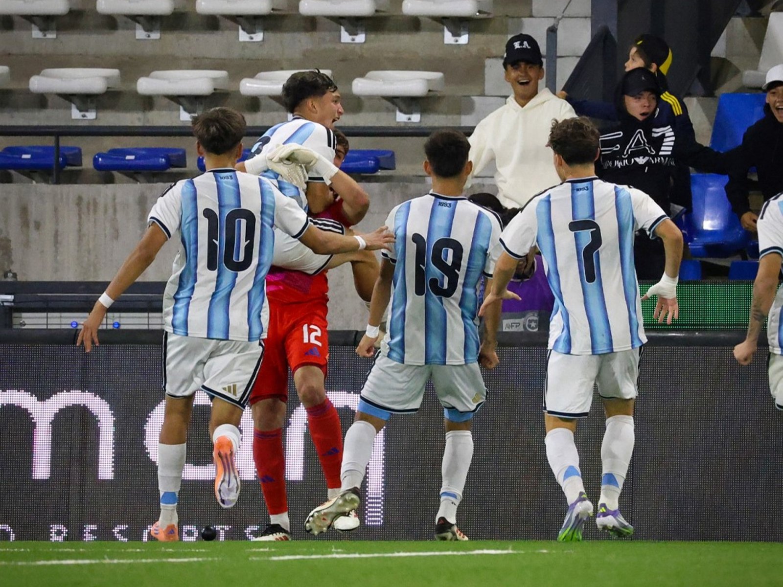 La Selección Argentina Sub 16 le ganó a Perú por penales y se metió en la final de la Copa UC ante Chile