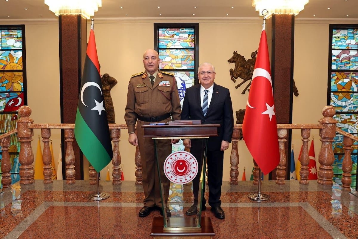 Libia confirma la muerte del jefe de sus Fuerzas Armadas tras estrellarse el avión en el que viajaba | Internacional