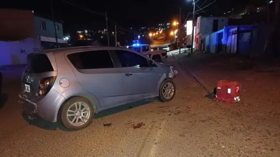 Manejaba borracho, chocó a un repartidor y lo arrastró debajo del auto más de dos cuadras