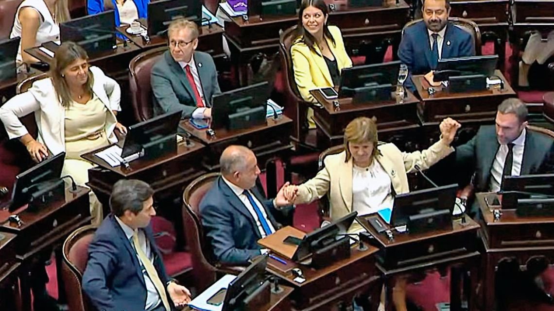 Operativo euforia: Milei suma oxígeno para el próximo round y Santilli vuelve a las provincias