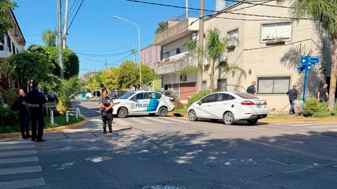Una mujer fue apuñalada a plena luz del día en Lomas del Mirador