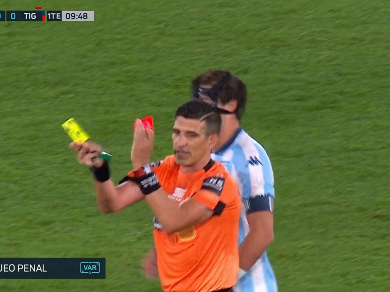 Video: el reclamo de Racing en un penal que se pudo haber cobrado y por el que fue expulsado Martirena por protestar :: Olé