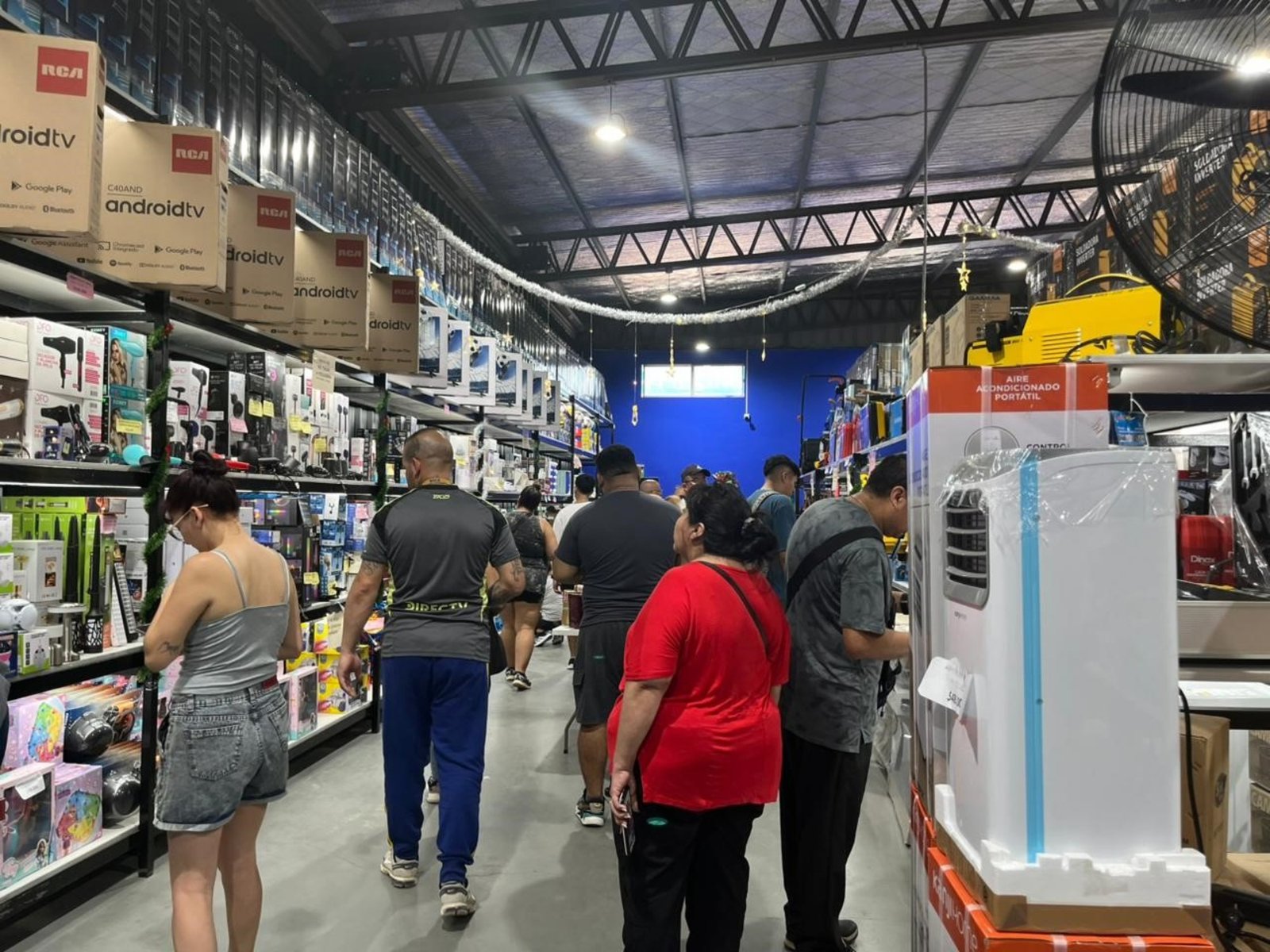 cómo es el fenómeno de los galpones de productos importados en el Conurbano