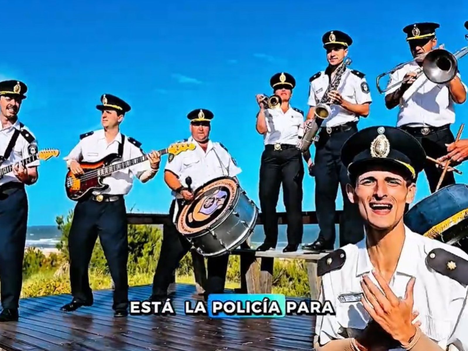 el excéntrico spot de la Policía bonaerense para lanzar los operativos en la costa