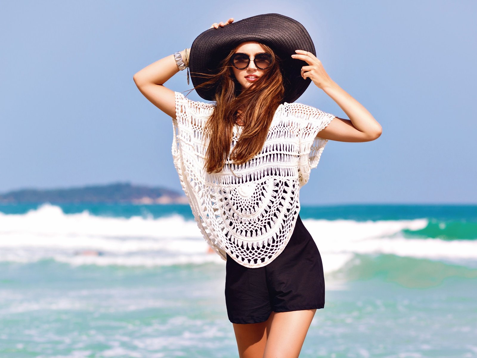 los 9 infaltables de moda que sí o sí tienen que estar en tu valija