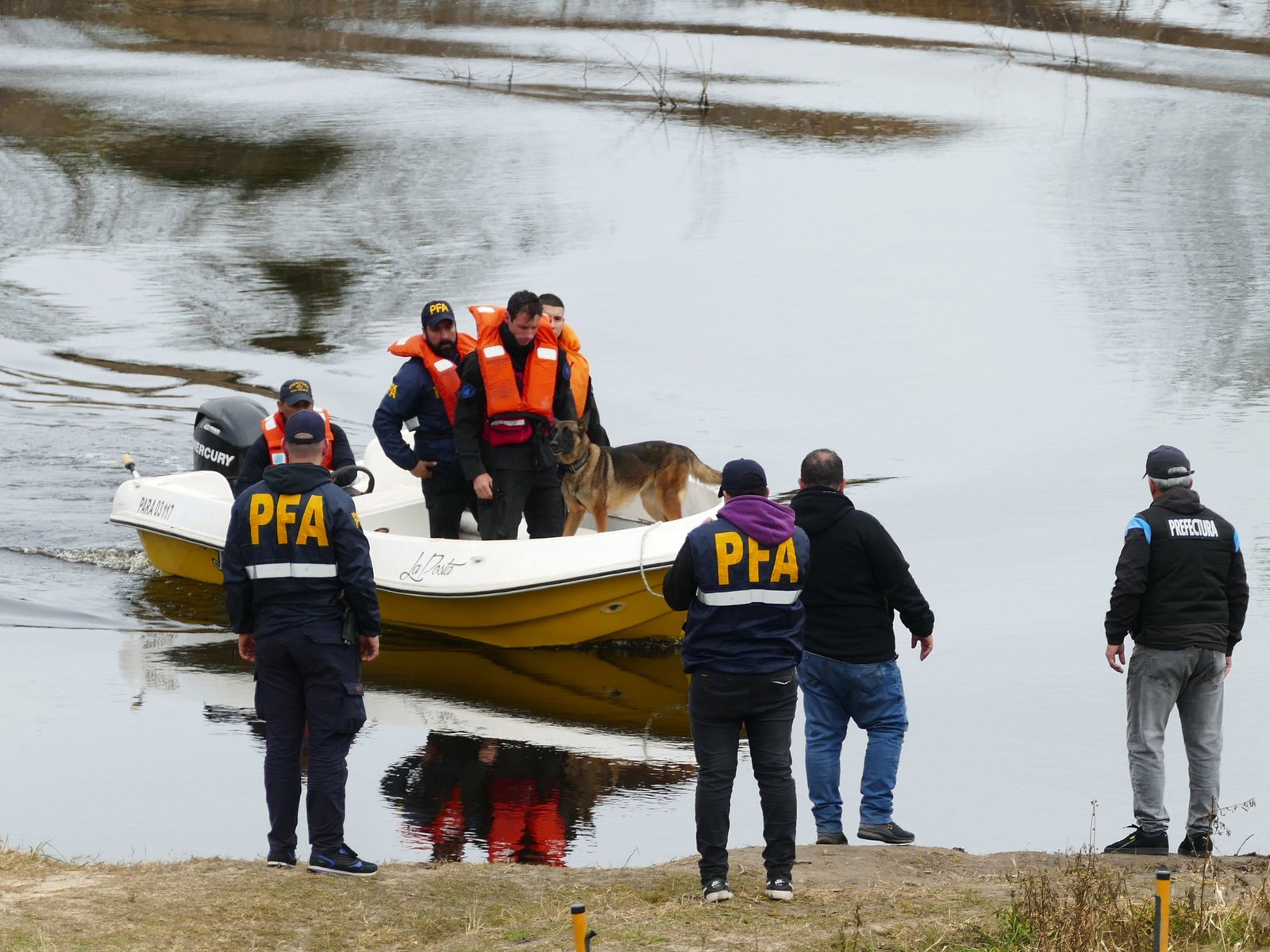 por la declaración de un testigo protegido, rastrillaron cuatro lagunas a más de 500 días de la desaparición