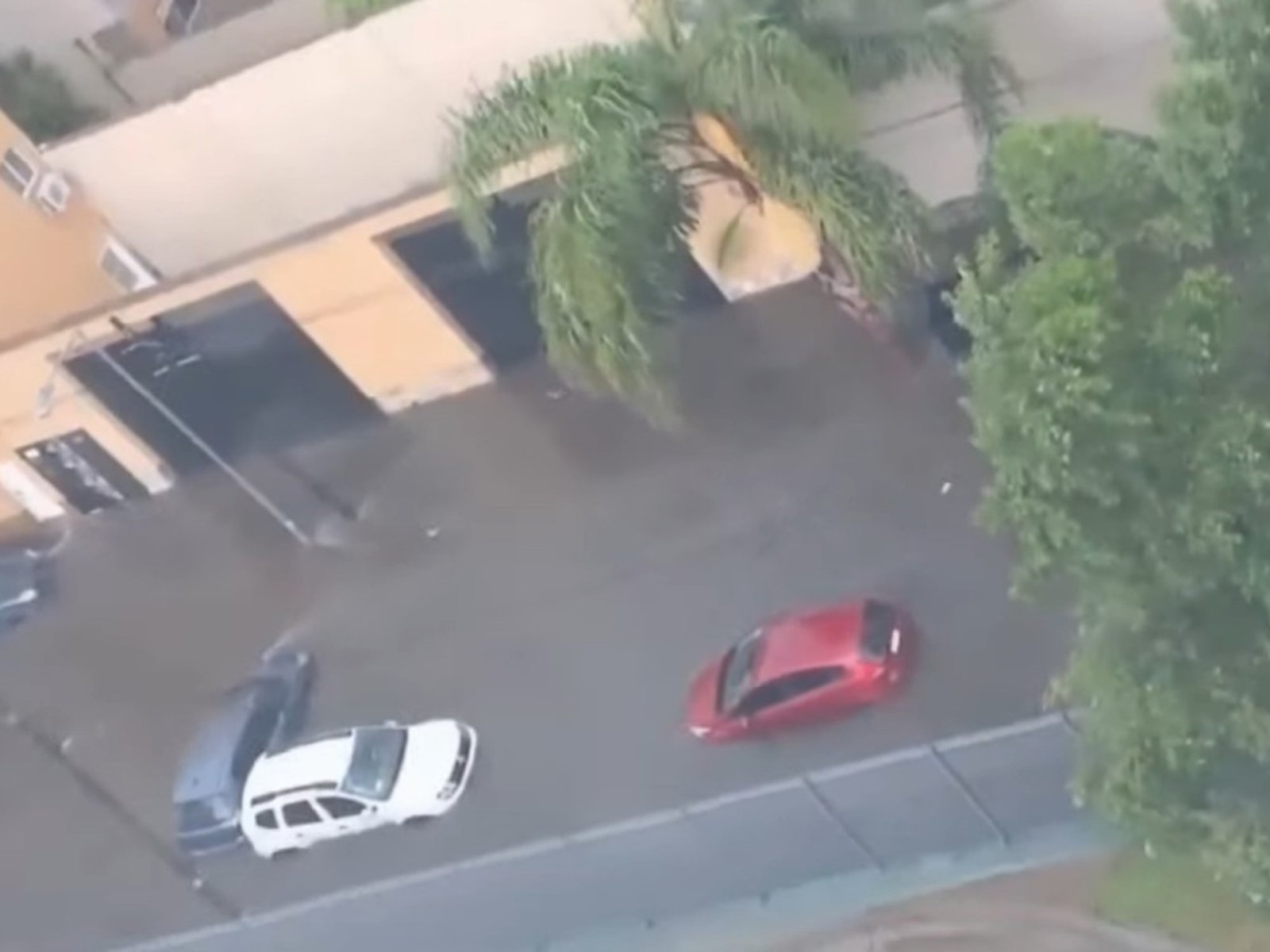 por qué la tormenta fue fuerte en el GBA y no se sintió en la Ciudad, y cuánta agua cayó