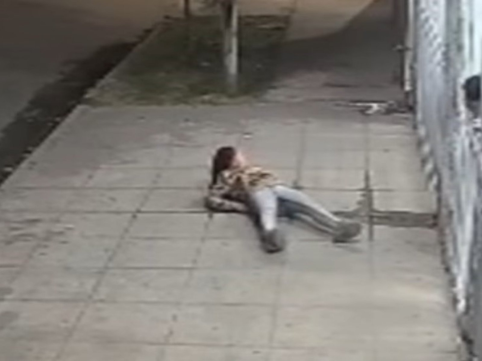 una recibió un tiro en la cabeza y la otra quedó paralítica