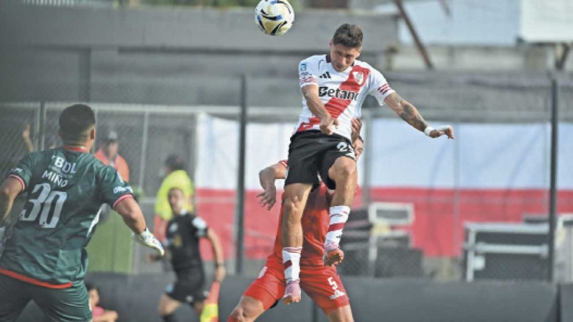 A River le alcanzó su jerarquía para ganarle a Barracas como visitante