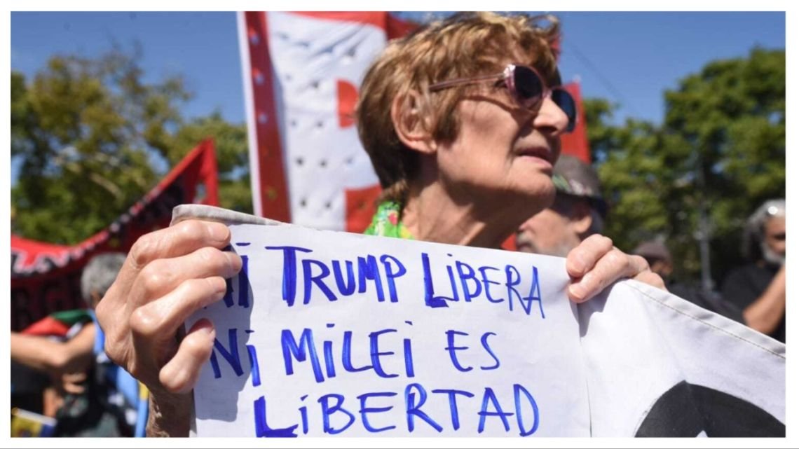Argentinos marcharon contra la intervención militar de Donald Trump en Venezuela