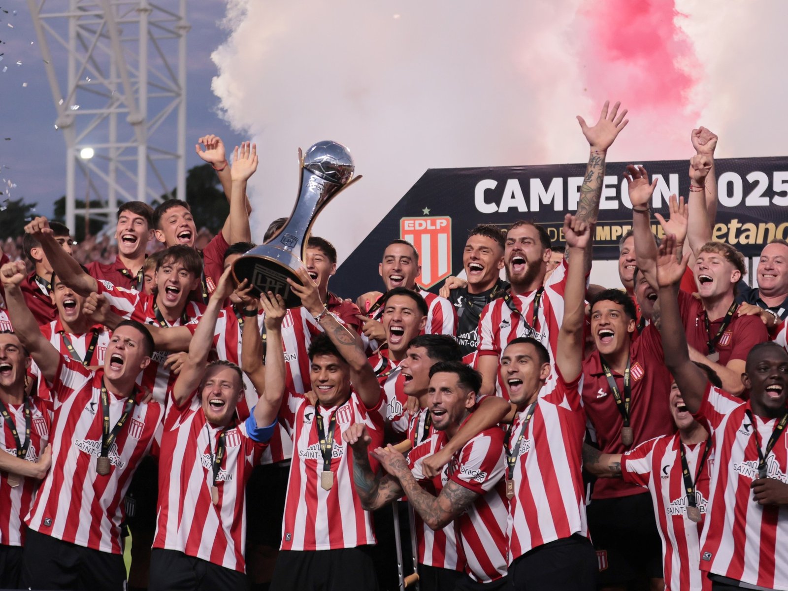 Boca y River debutan con dos huesos duros