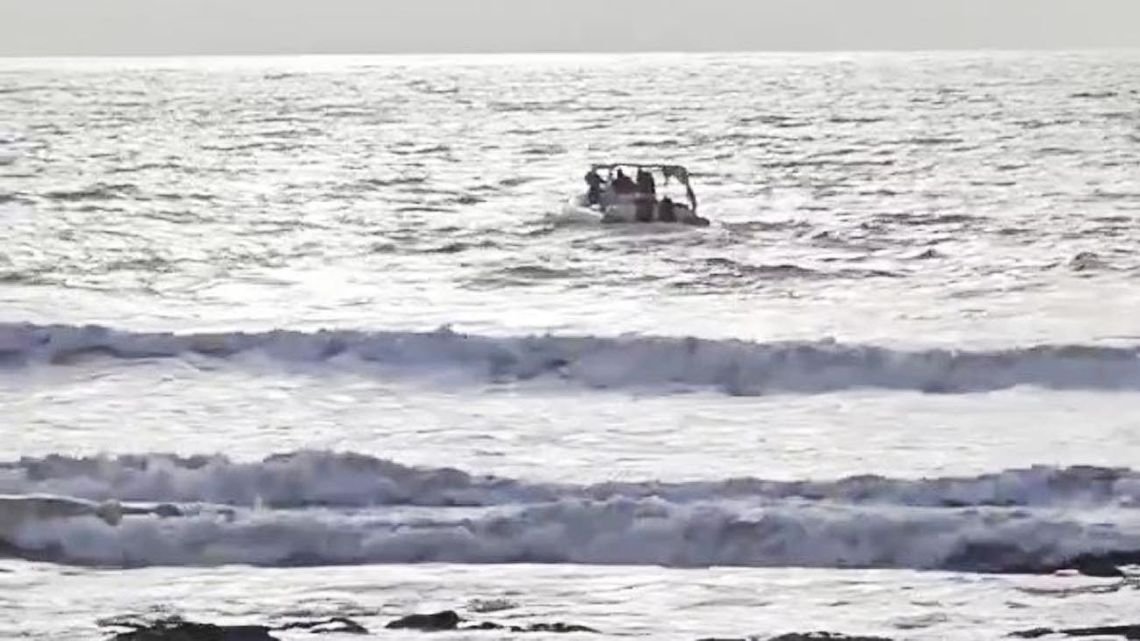 Buscan en Punta del Este a un argentino que desapareció tras entrar al mar en una moto de agua