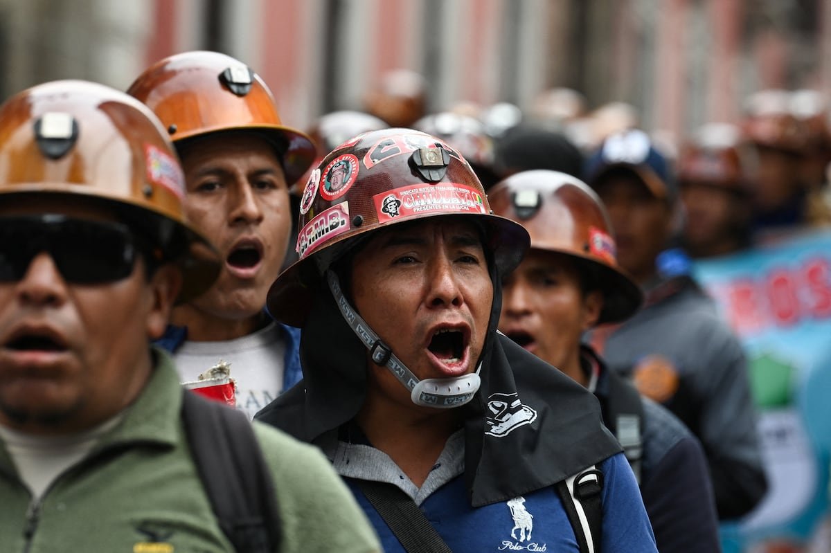 Campesinos, maestros y mineros protestan en Bolivia contra la eliminación de las subvenciones a la gasolina