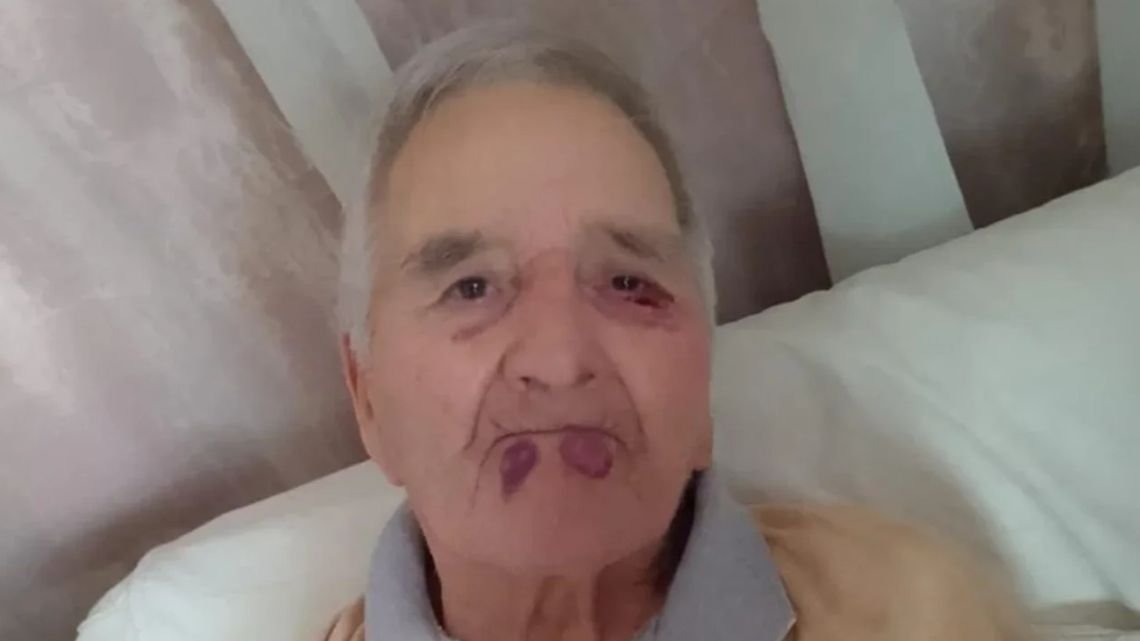 Clausuran el geriátrico donde golpearon a un hombre de 89 años por no querer tomar la medicación